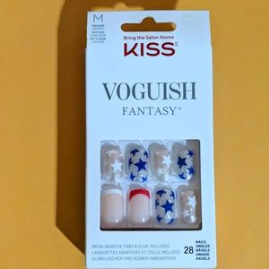 Voguish Fantasy Nails by Kiss